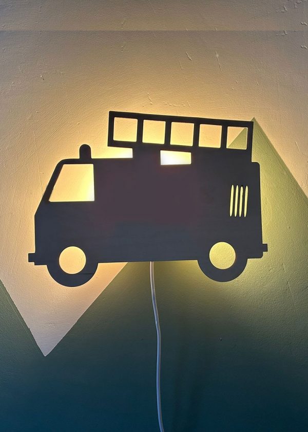 Houten-Muurlamp-Kinderkamer-Brandweerauto-aan